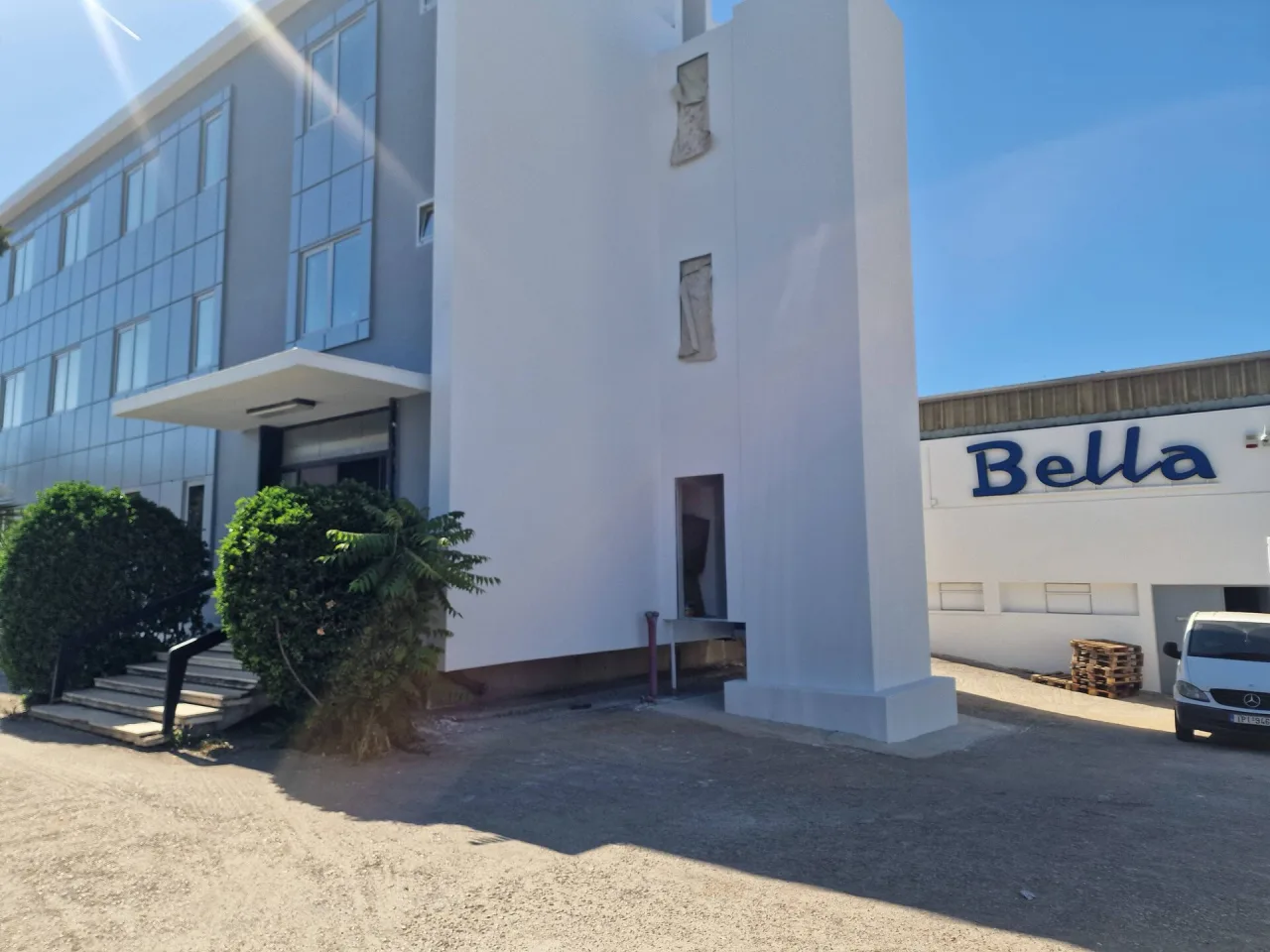 Bella Ε.Π.Ε. | Κατασκευή υποδημάτων · Λεωφόρος Αθηνών · φωτογραφία αρχείου 17