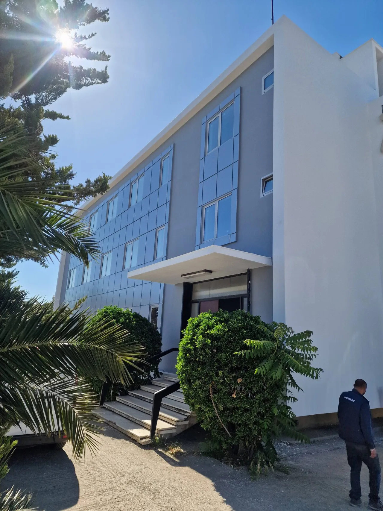 Bella Ε.Π.Ε. | Κατασκευή υποδημάτων · Λεωφόρος Αθηνών · φωτογραφία αρχείου 13